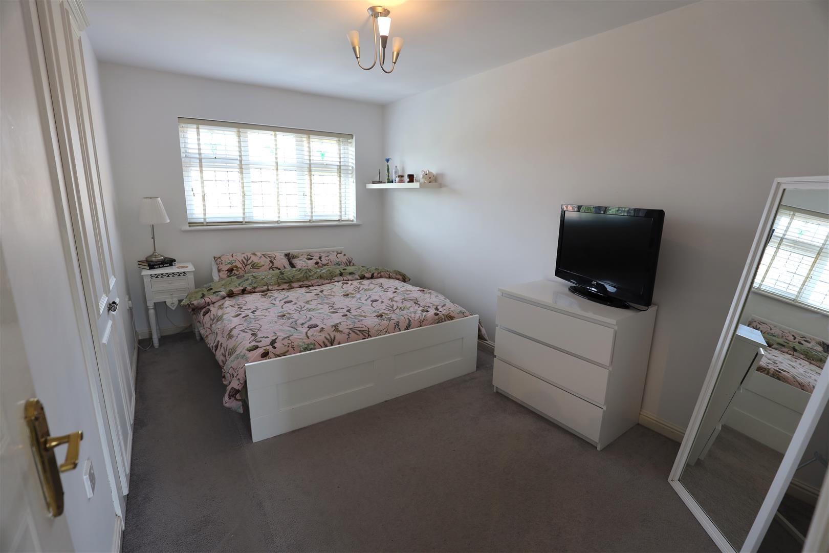 9 Clos Brenin, Brynsadler, CF72 9GA